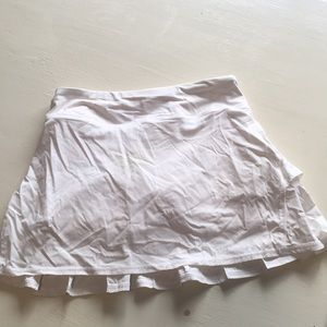 Lululemon Size 4 Running Skirt Ruffle Back White
